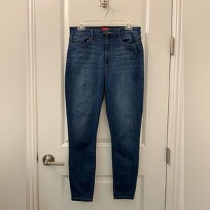 Guess Women’s Stretch Skinny Jeans | US 31 | Medium Wash